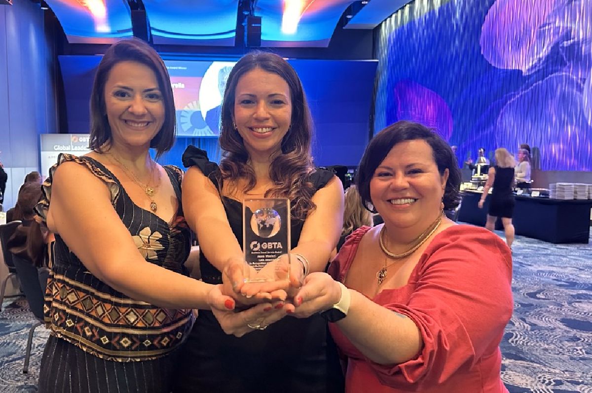 Gestoras de viagens brasileiras associadas à ALAGEV ganham prêmio na abertura da GBTA Convention, em Atlanta