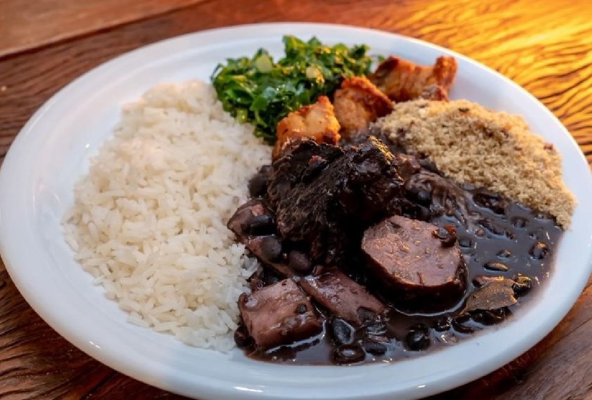 Feijoada do Comfort Hotel Santos segue no clima dos Jogos de Paris 2024