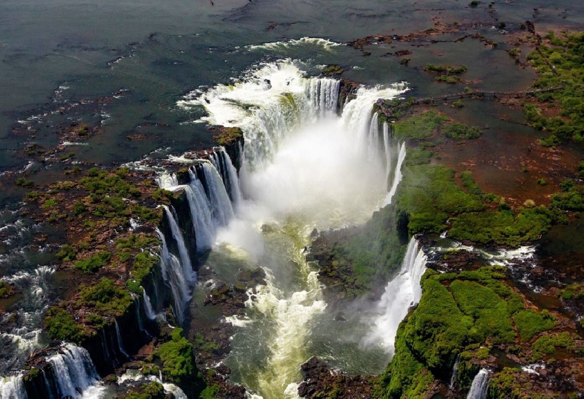 Parque Nacional do Iguaçu recebeu mais de 200 mil visitantes em julho