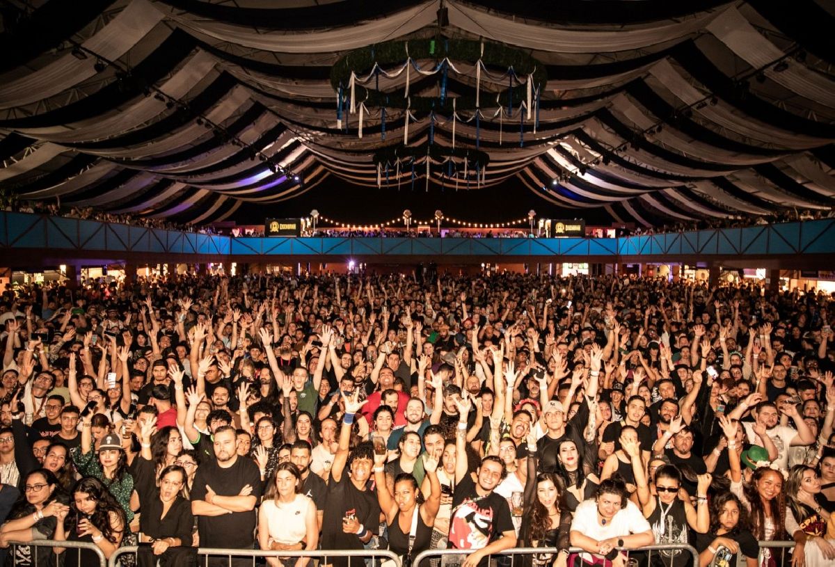 Com Casa Cheia e a Tradicional Sangria do Barril, São Paulo Oktoberfest é Inaugurada com Sucesso: Após Fortes Chuvas, Organização Intensifica Preparativos para a Programação de Hoje