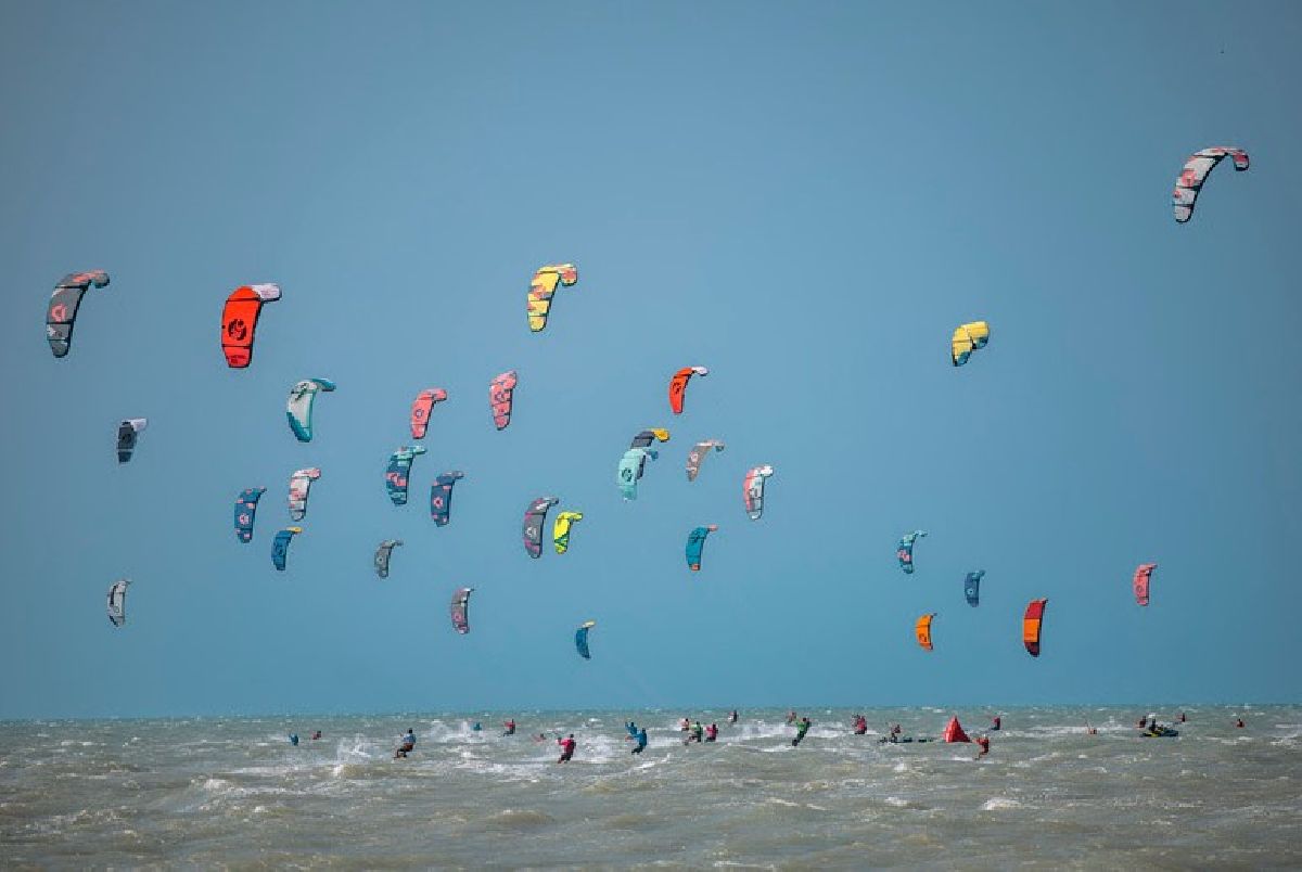 Beach Park recebe o maior rally de kitesurf do mundo nesta quarta-feira (22)