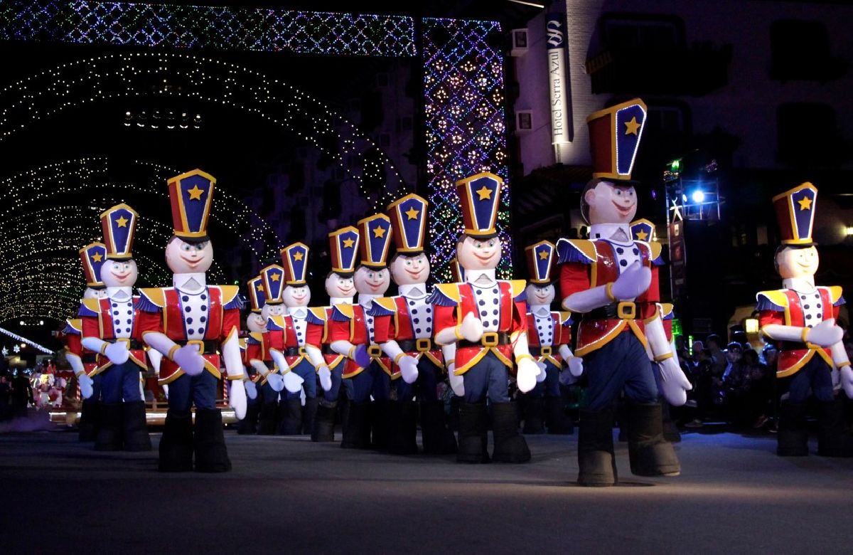 Noite de evento teste do Grande Desfile de Natal