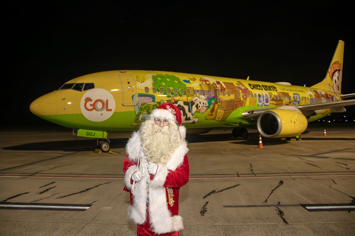 Avião do Chico Bento pousa em São José dos Campos para celebrar a temporada de Natal em Campos do Jordão