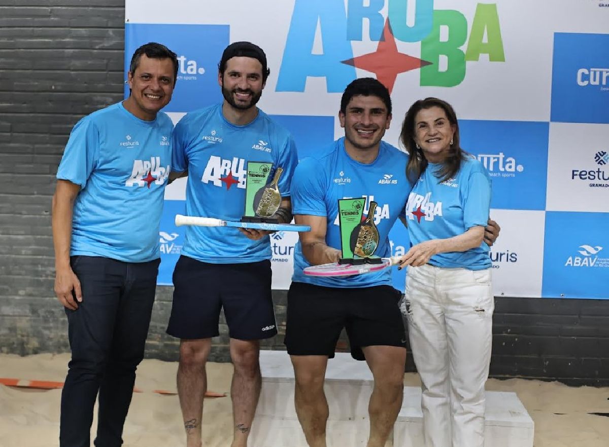 Mais de 100 atletas disputam 1º torneio de Beach Tennis do Festuris