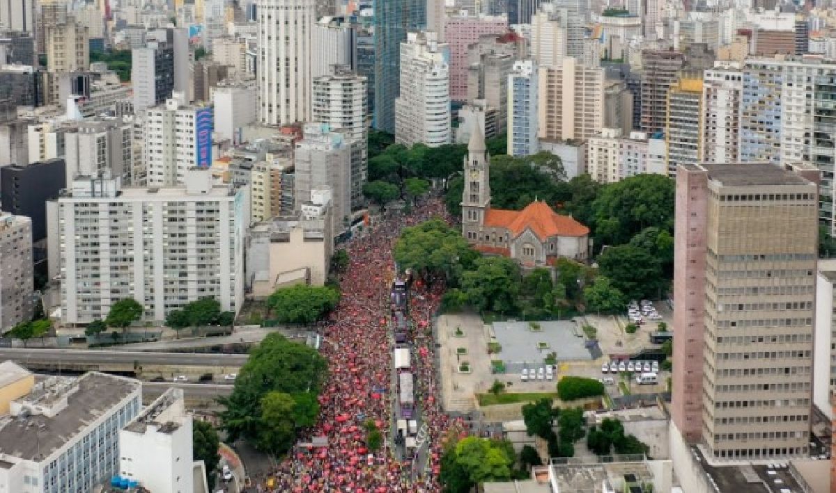 Carnaval: Acadêmicos do Baixo Augusta anuncia homenagem a Jorge Aragão e A FORÇA DOS NOSSOS PAGODES! como tema para 2025