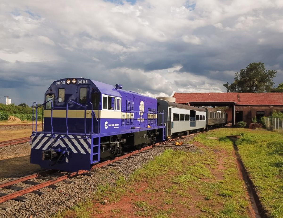 Trem da República abre temporada de verão com programação especial para a temporada