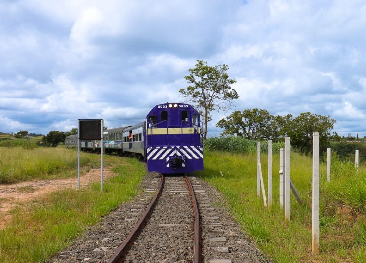 Trem da República anuncia horários especiais para o fim de ano