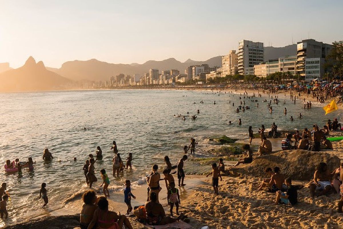 Feriados movimentarão R$ 2,6 bilhões na economia carioca em 2025, aponta Visit Rio