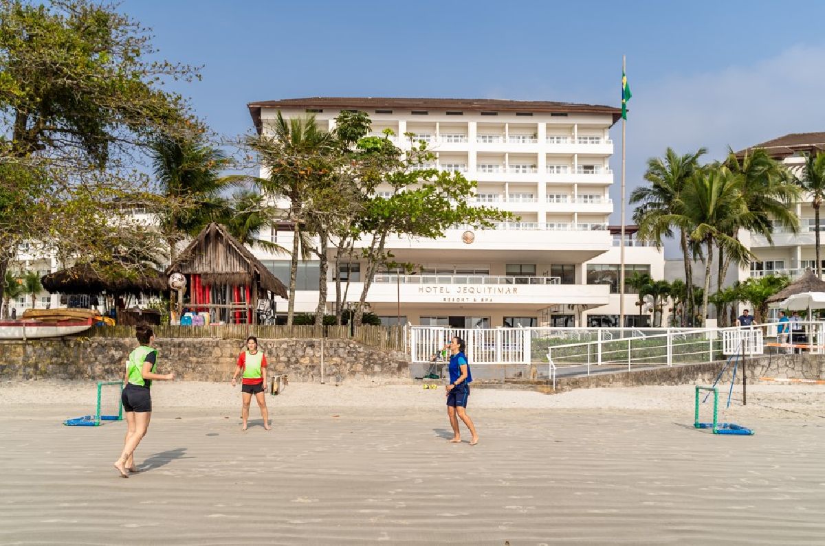 Férias de Verão - Janeiro no Hotel Jequitimar Guarujá Resort & Spa