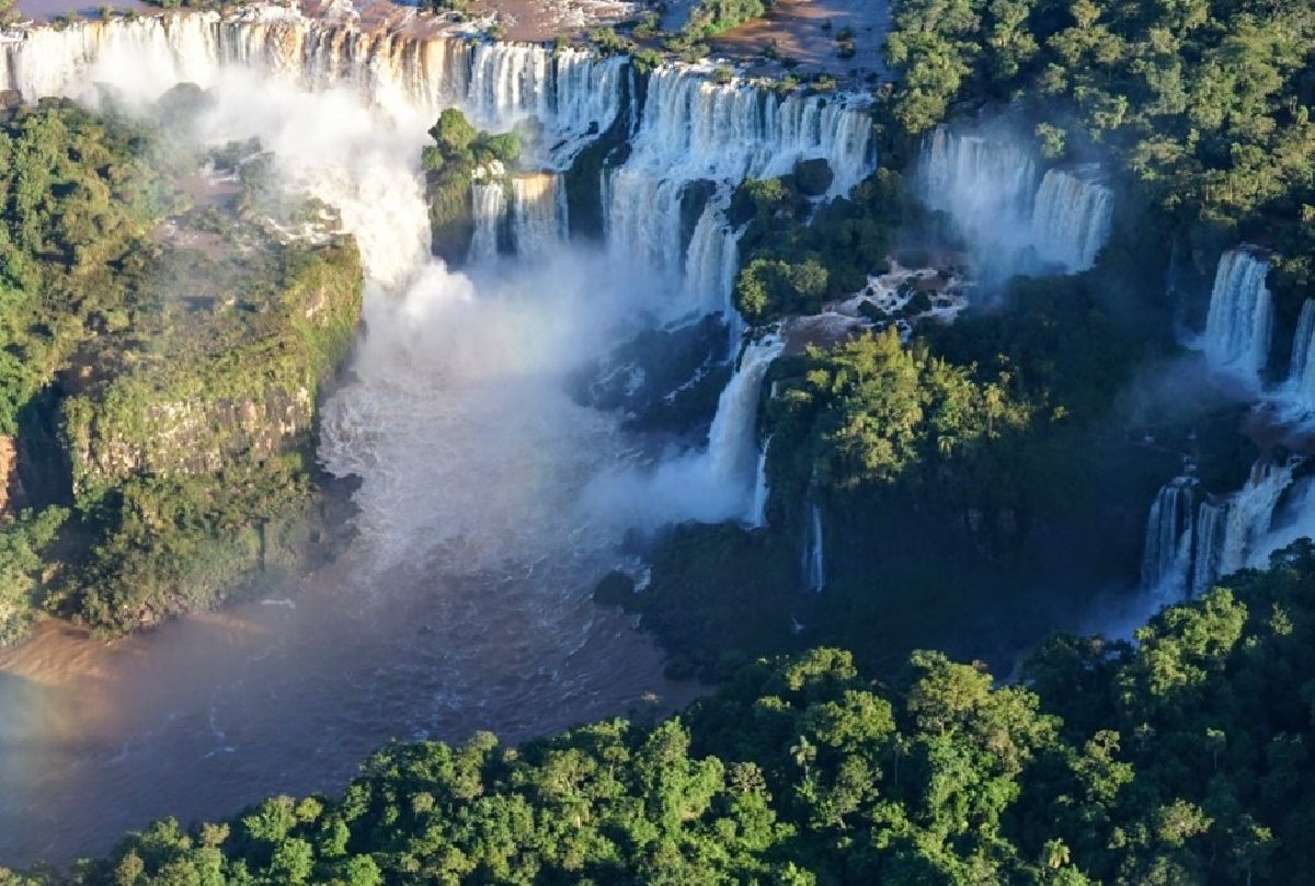 Feriadão de carnaval atrai mais de 36 mil pessoas para o Parque Nacional do Iguaçu